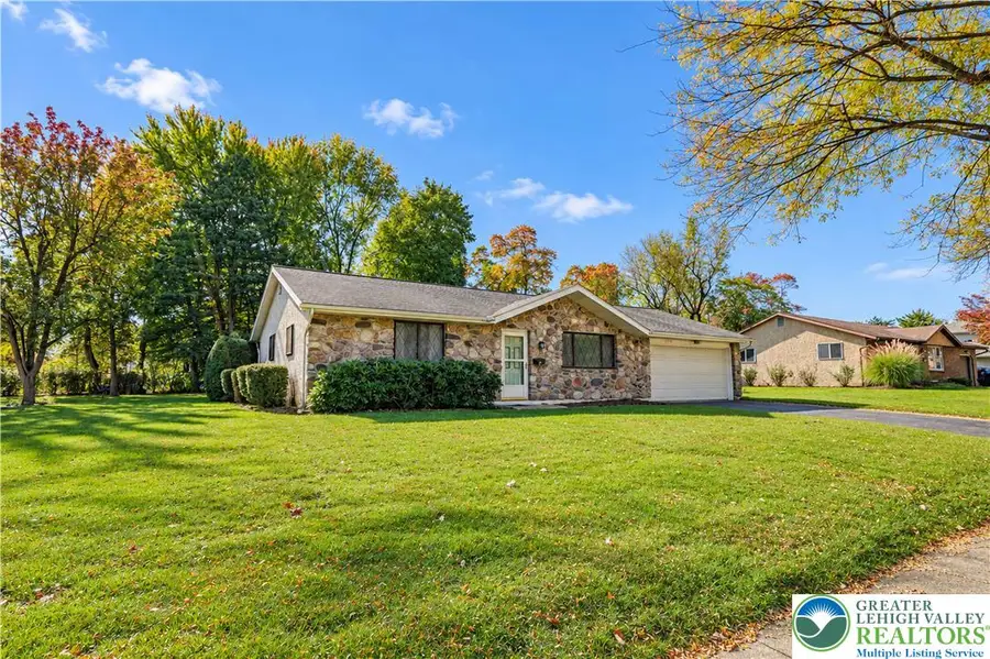 1752 Johnston Drive, Bethlehem, PA 18017 - #2
