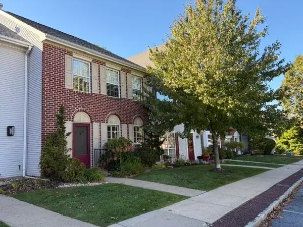 1938 Pine Court, Hellertown Boro, PA 18055