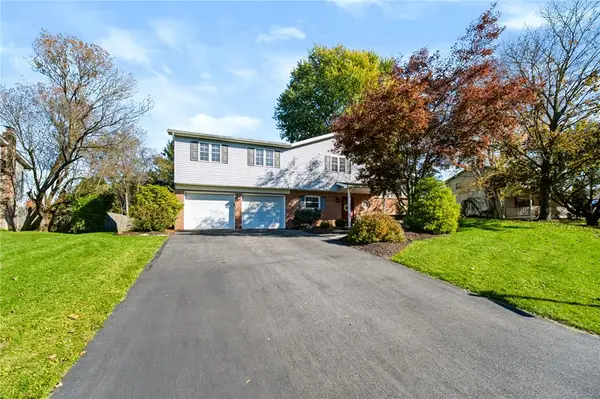 462 Larch Lane, Lower Nazareth Twp, PA 18064