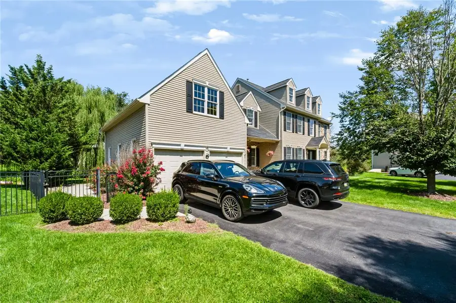 39 Millbrook Court, Tatamy, PA 18045 - #3