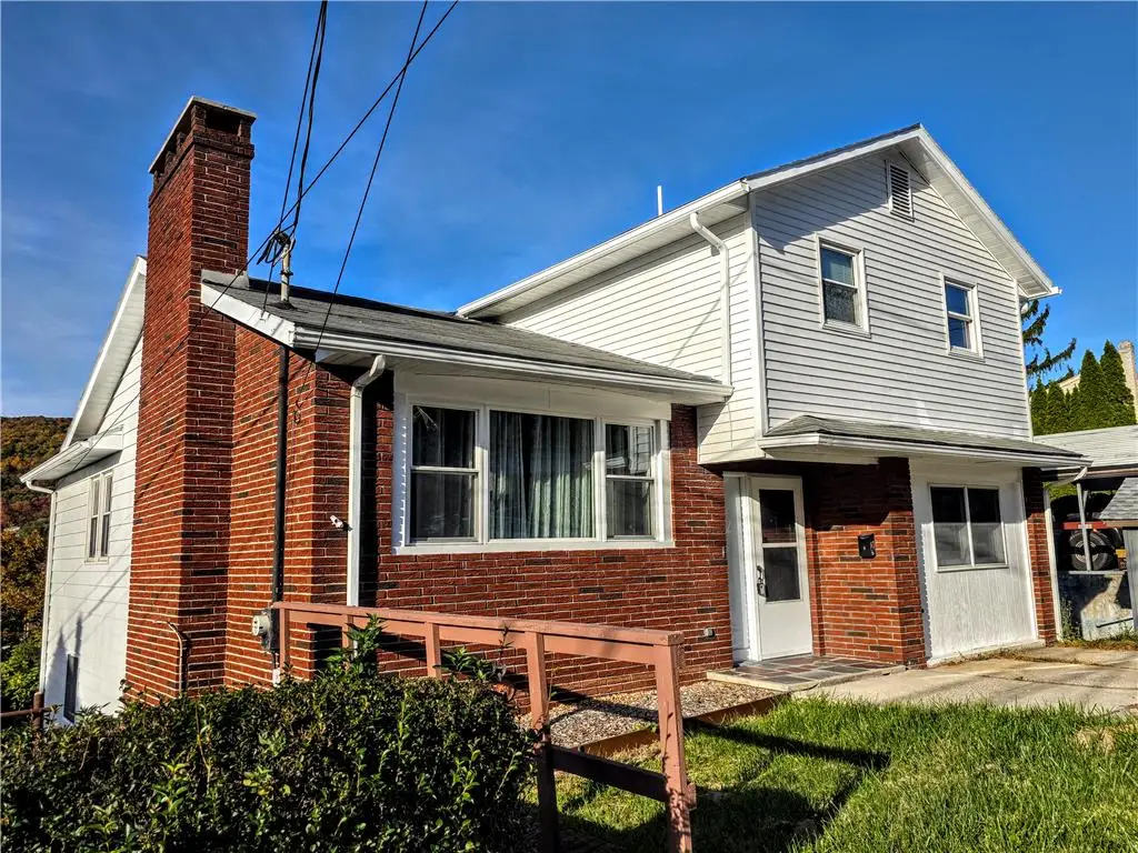 2 E Center Street, Nesquehoning, PA 18240 - #1