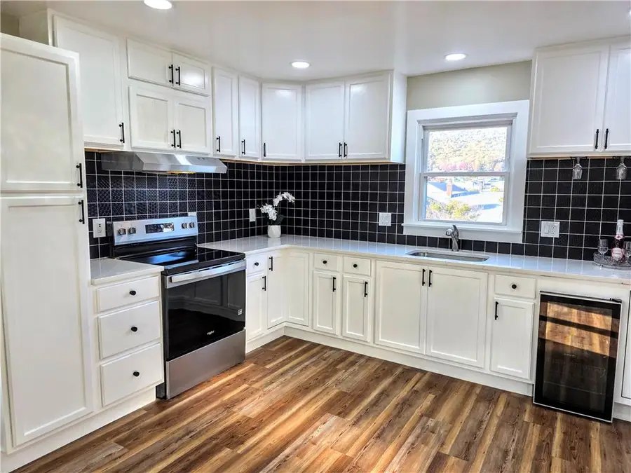 2 E Center Street, Nesquehoning, PA 18240 - #3