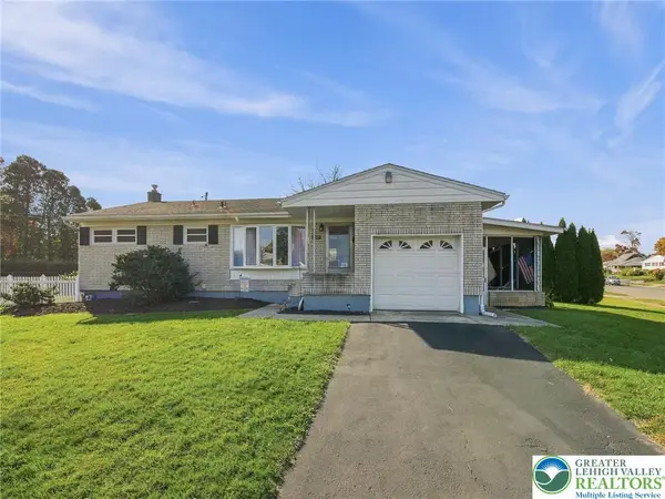 2227 Allwood Drive, Bethlehem City, PA 18018