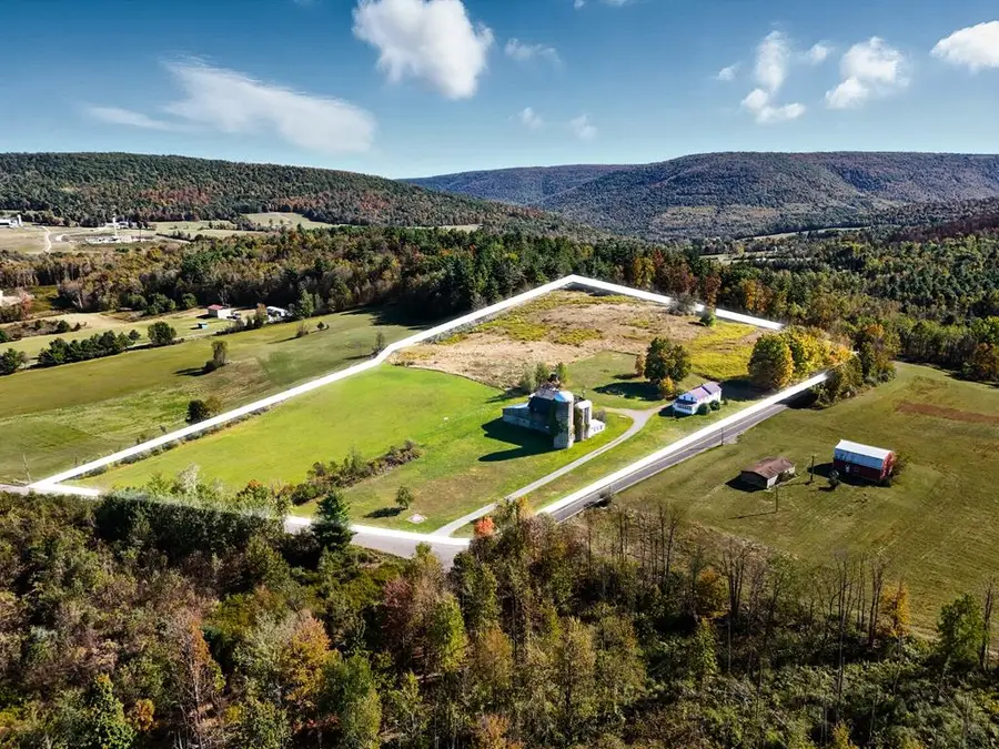 862 Us Route 187, North Branch, PA 18629 - Image #3