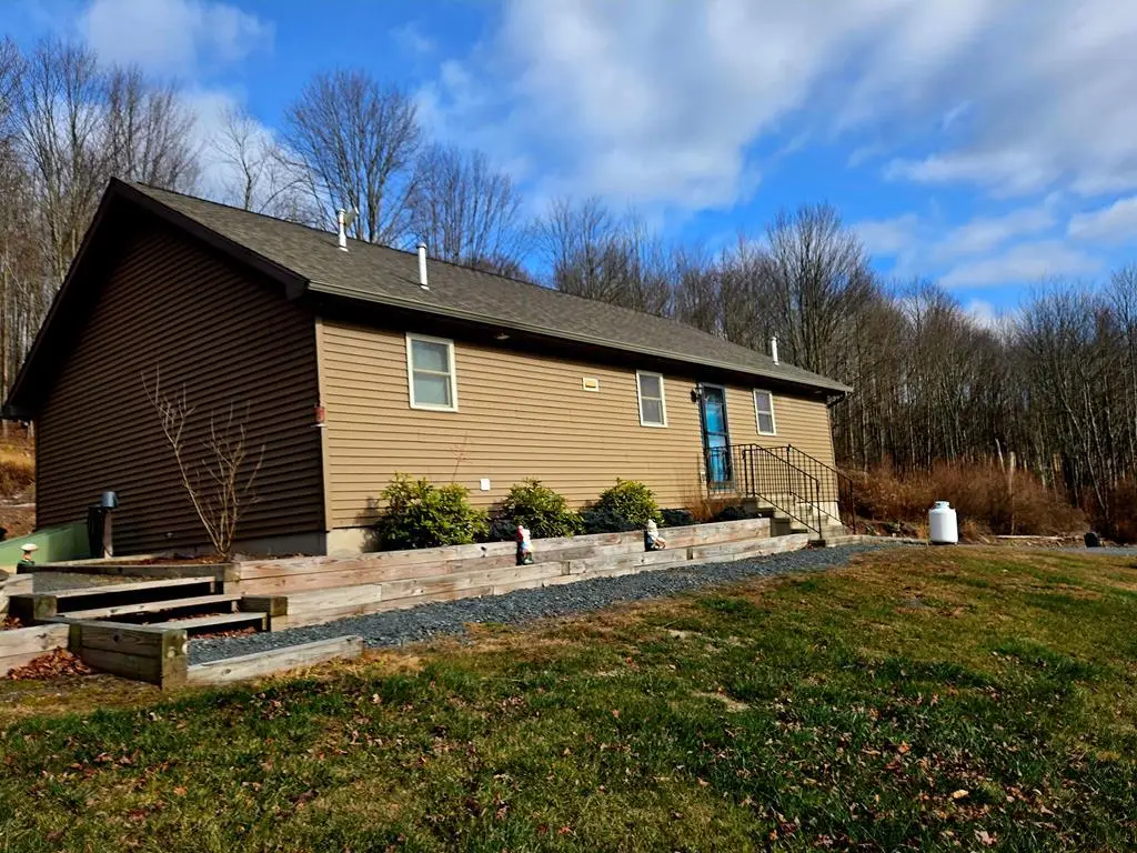 401 Moon Street, New Albany, PA 18833 - Image #1