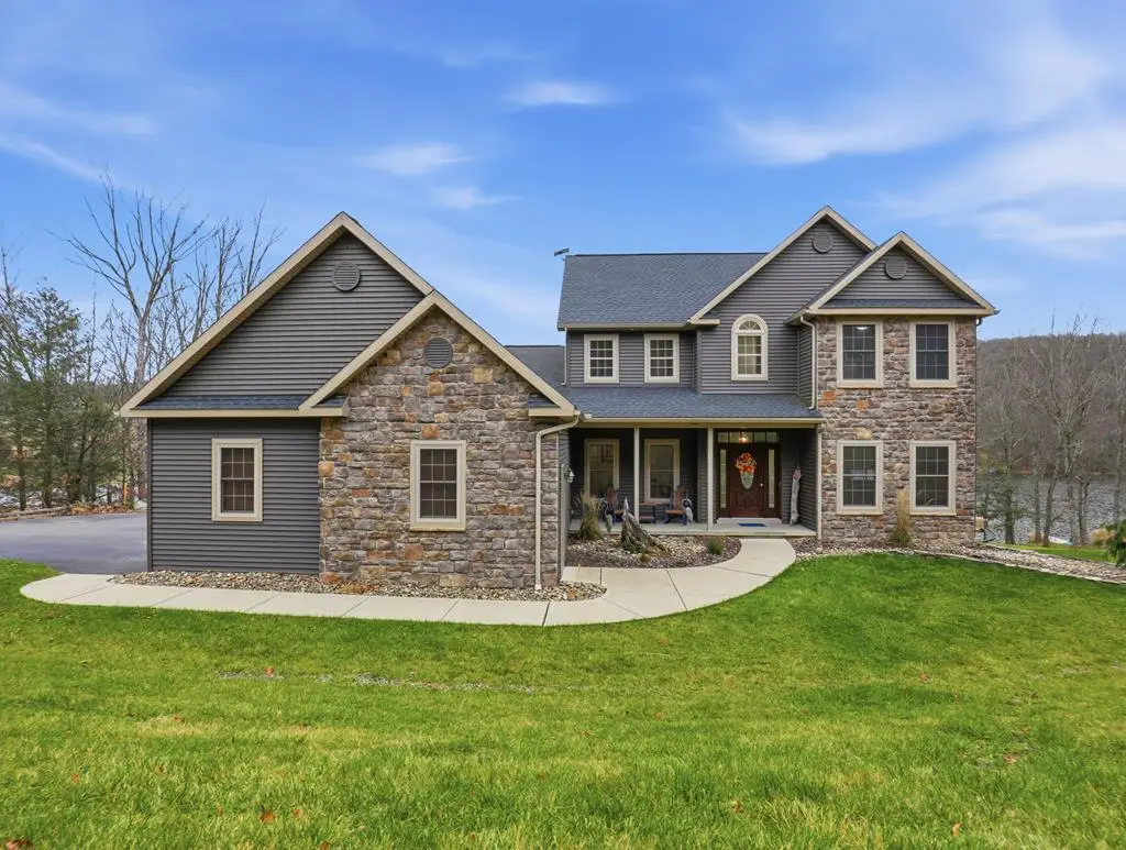 734 Lakeside Dr, Sayre, PA 18840 - #1