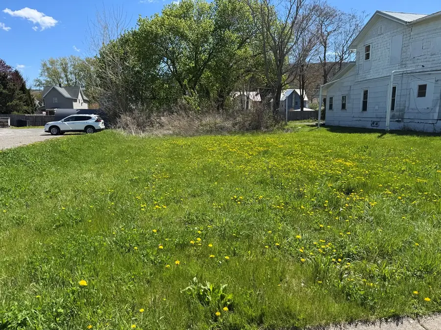 121 S Thomas Avenue, Sayre, PA 18840 - #2