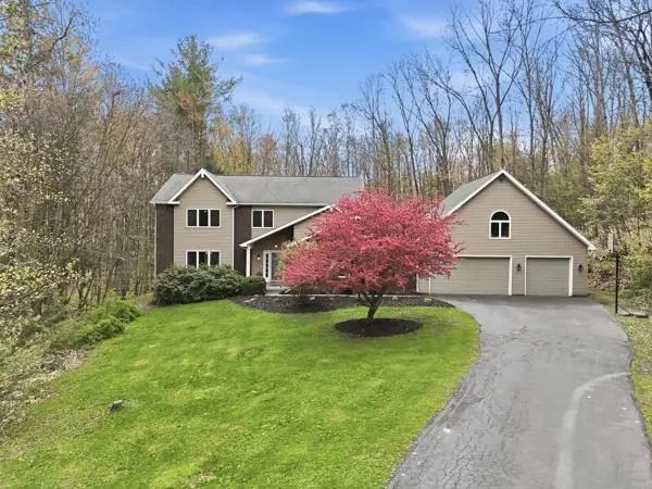 213 Queen Esther Dr, Sayre, PA 18840