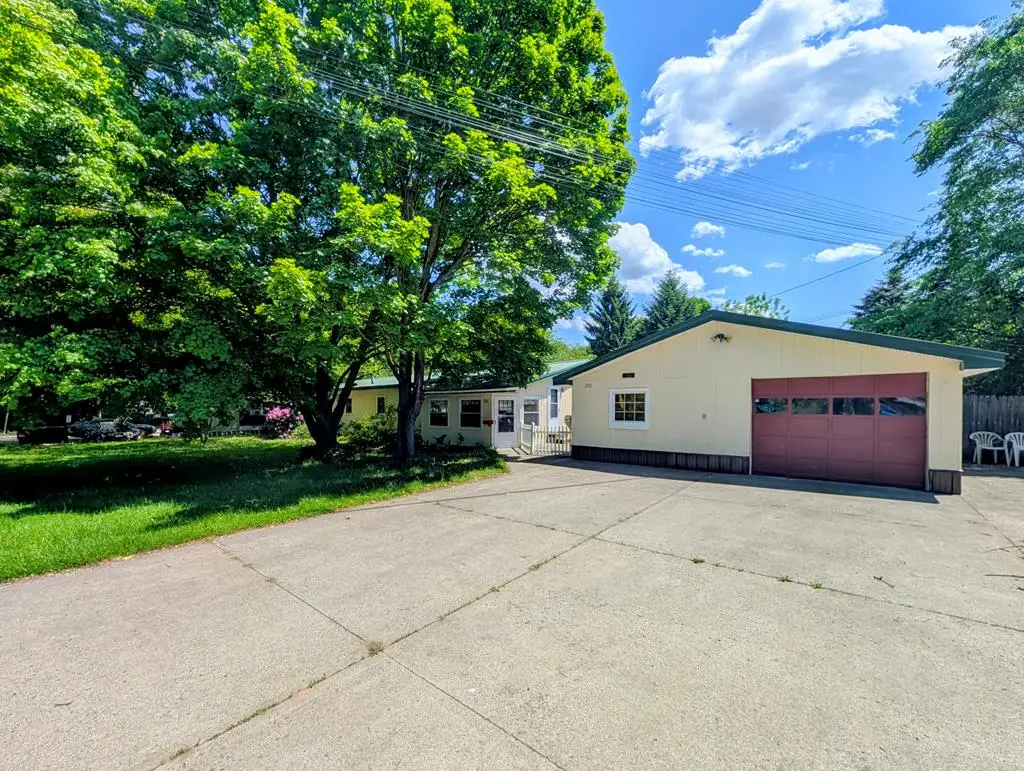 202 Westbrook St, Sayre, PA 18840 - #1