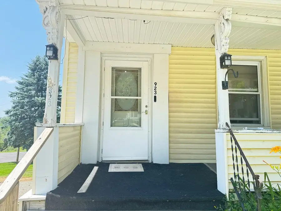 923 Main St, Leraysville, PA 18829 - #2