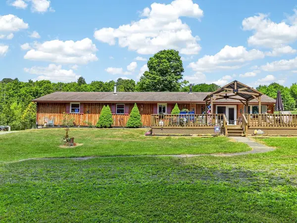 91 Lakeside Dr, Sayre, PA 18840