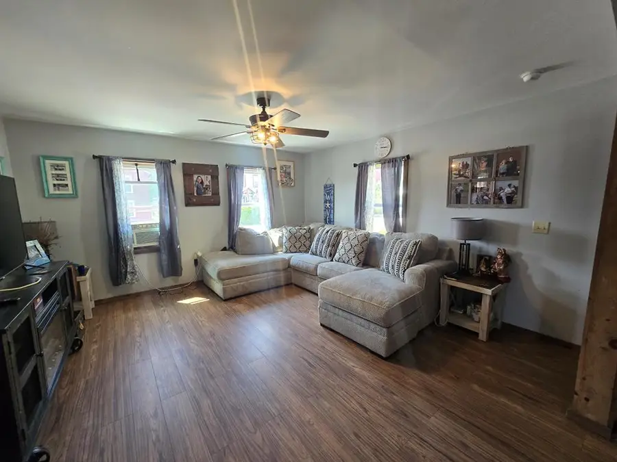124 N Higgins Ave, Sayre, PA 18840 - #2