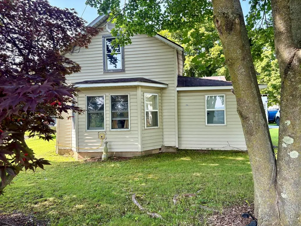 1009 Front St, Athens, PA 18810 - #1