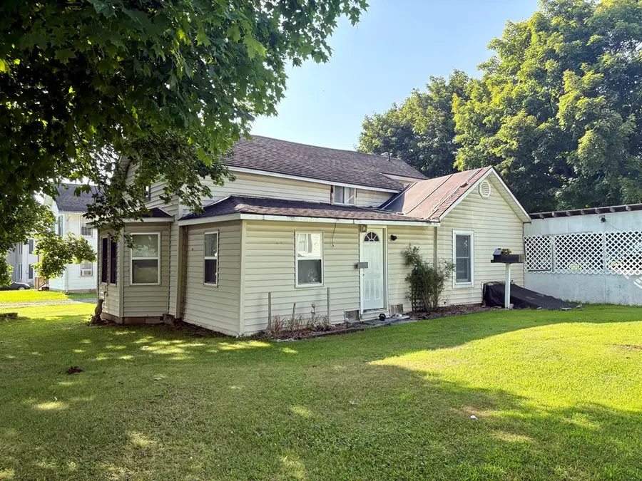 1009 Front St, Athens, PA 18810 - #2
