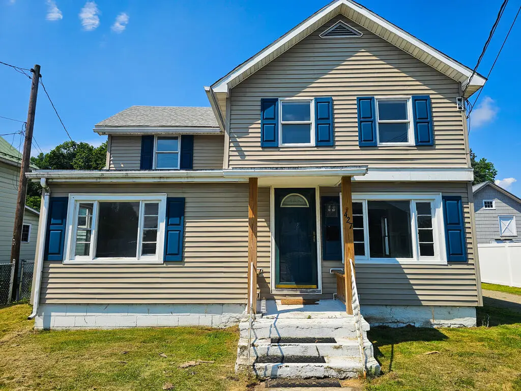 427 N Keystone Ave, Sayre, PA 18840 - #1