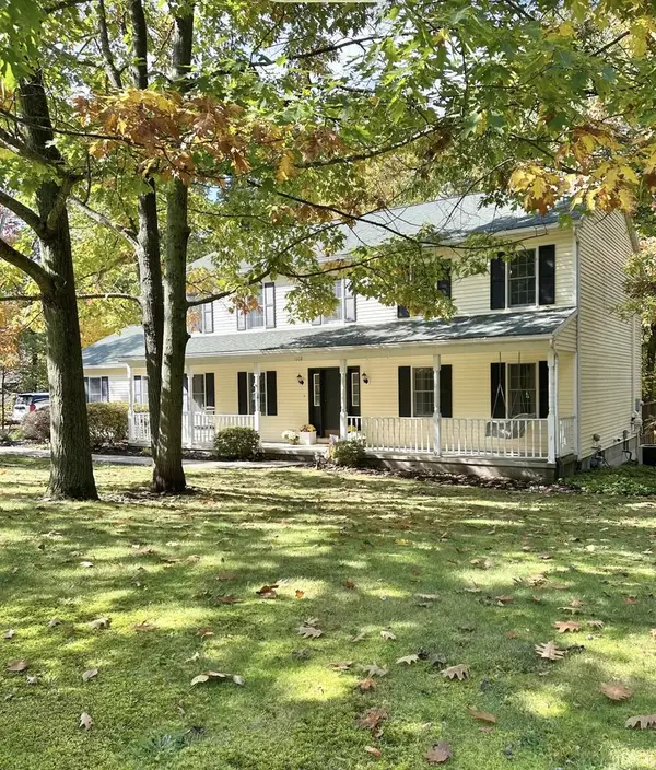 1008 Queen Esther Dr, Sayre, PA 18840