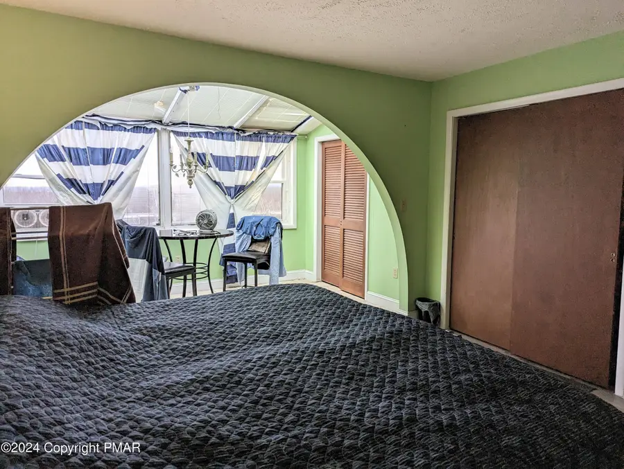 115 Foxfire Drive, Mount Pocono, PA 18344 - Image #3