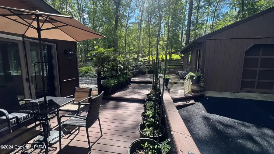 236 Regent Street, Bushkill, PA 18324 - Image #3