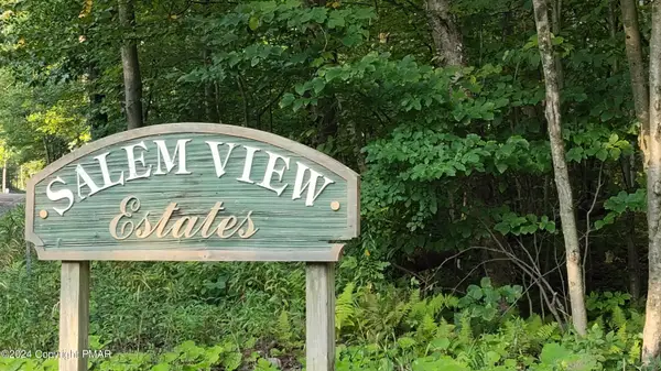 22 Salem View Drive, Waymart, PA 18472