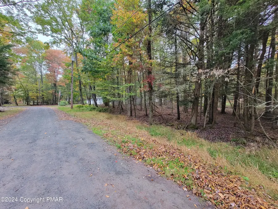 33 Netcong Circle, Pocono Lake, PA 18347 - Image #2