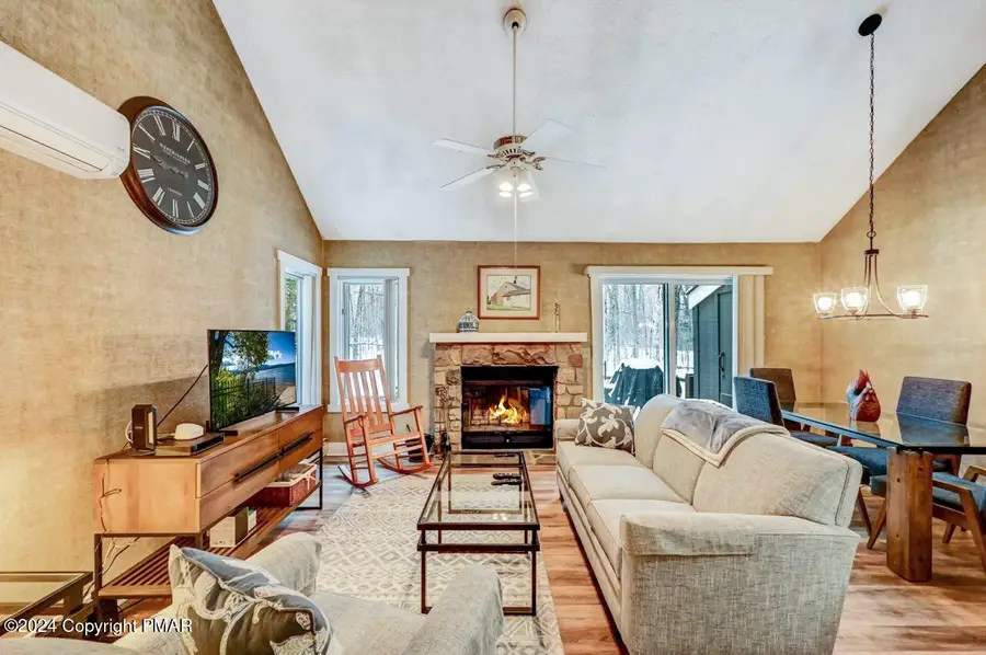 42 Alpine, Lake Harmony, PA 18624 - Image #2