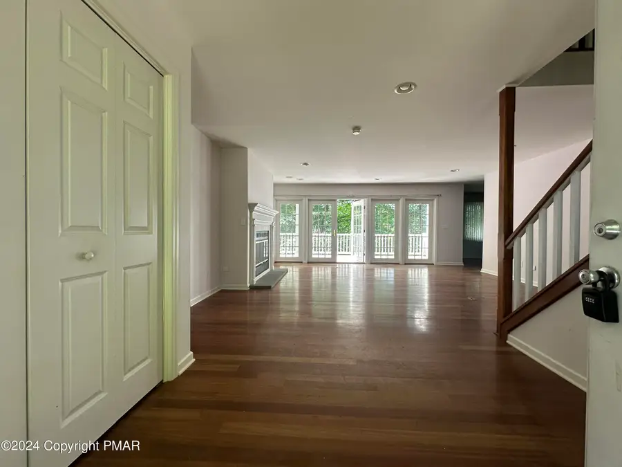 1055 Sky View Drive, East Stroudsburg, PA 18302 - Image #2