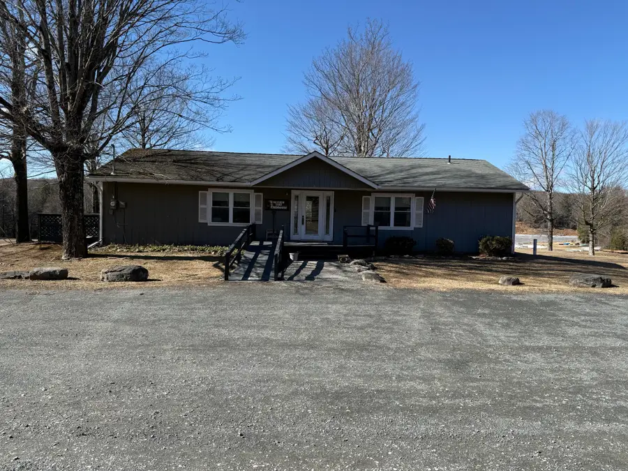 SkyView Lakes Mountain Drive & Oakwood Drive Corner, Greentown, PA 18426 - Image #3