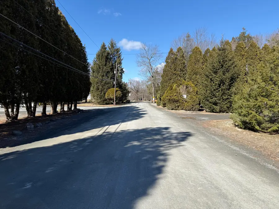 SkyView Lakes Oakwood Drive N, Greentown, PA 18426 - Image #2