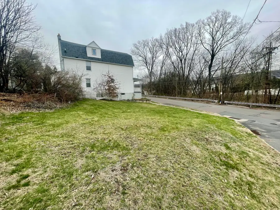 25/20 Spruce And Andover, Wilkes Barre, PA 18702 - Image #3