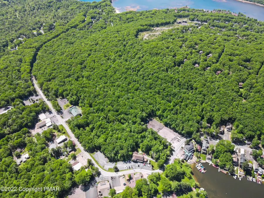 1 S Lake Drive, Lake Harmony, PA 18624 - Image #3