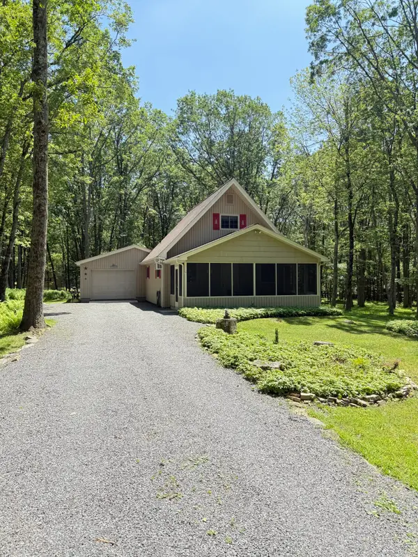 20 Pool Drive, Jim Thorpe, PA 18229