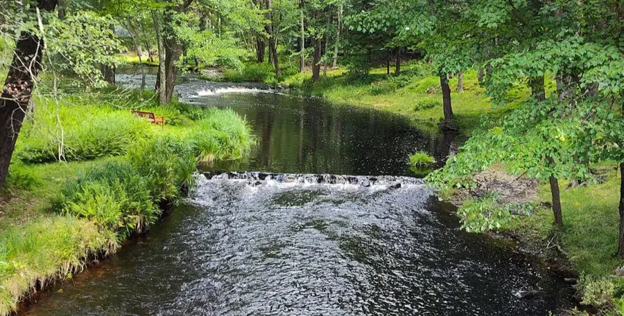 43 Underwood Lane, Lake Ariel, PA 18436 - Image #2