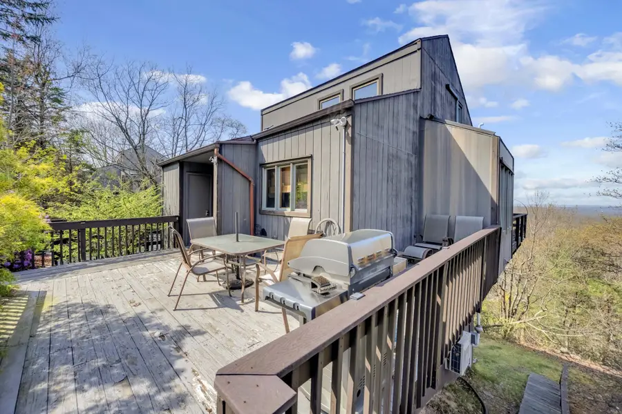 277 Overlook Way, Tannersville, PA 18372 - Image #2