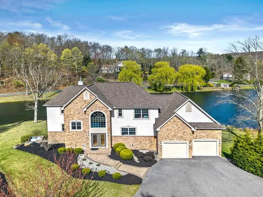 301 Reagan Drive, East Stroudsburg, PA 18301 - Image #2