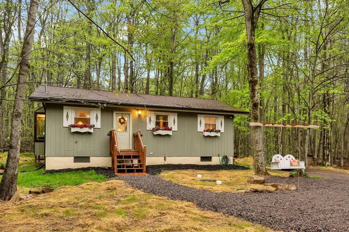 13 S Lehigh River Drive Drive, Clifton Township, PA 18424 - Image #1