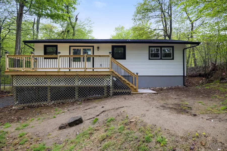 1005 Country Place Drive, Coolbaugh Township, PA 18466 - Image #2