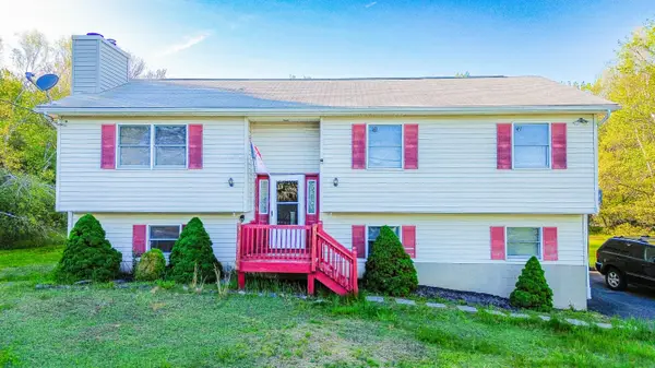 2083 Sun Valley Drive, Blakeslee, PA 18610