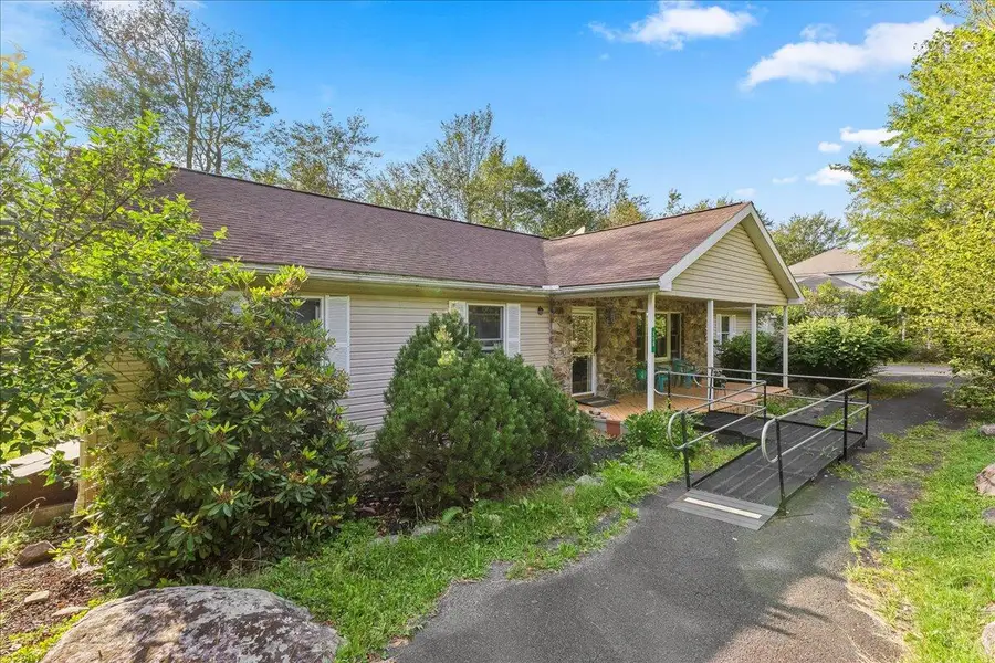 115 Blackfoot Lane, Tobyhanna, PA 18466 - Image #2