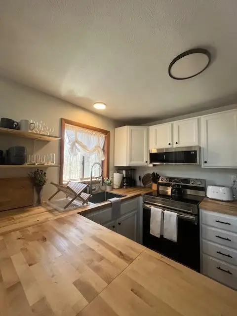 460 Maxatawny Drive, Pocono Lake, PA 18347 - Image #3