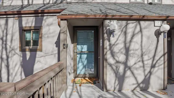 248 High Pass Way, Tannersville, PA 18372