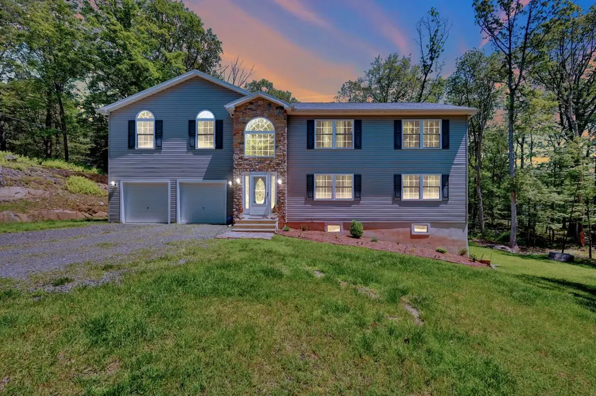 631 Sunglo Lane, Henryville, PA 18332 - Image #1