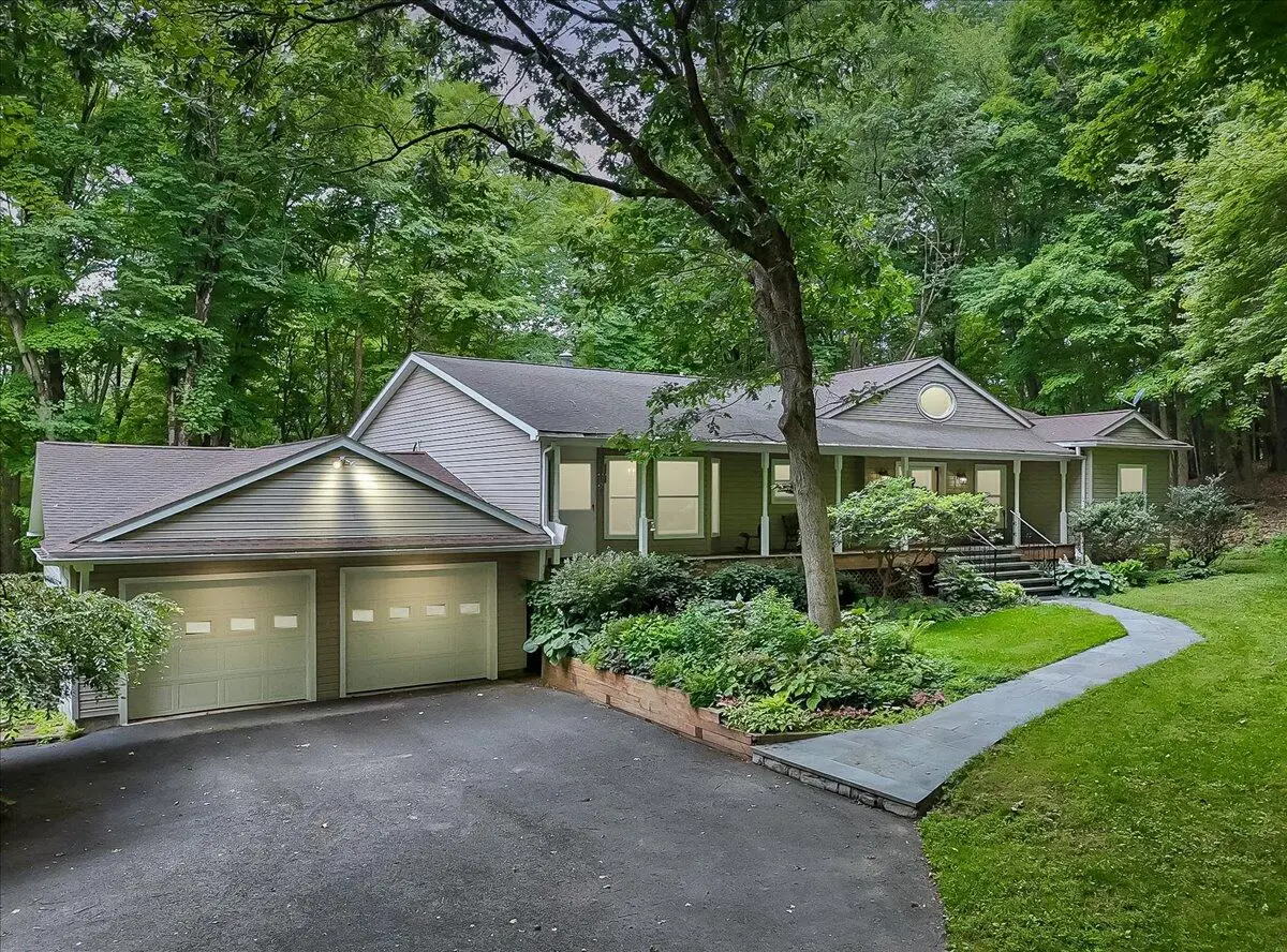 4018 Manor Drive, Stroudsburg, PA 18360 - Image #1