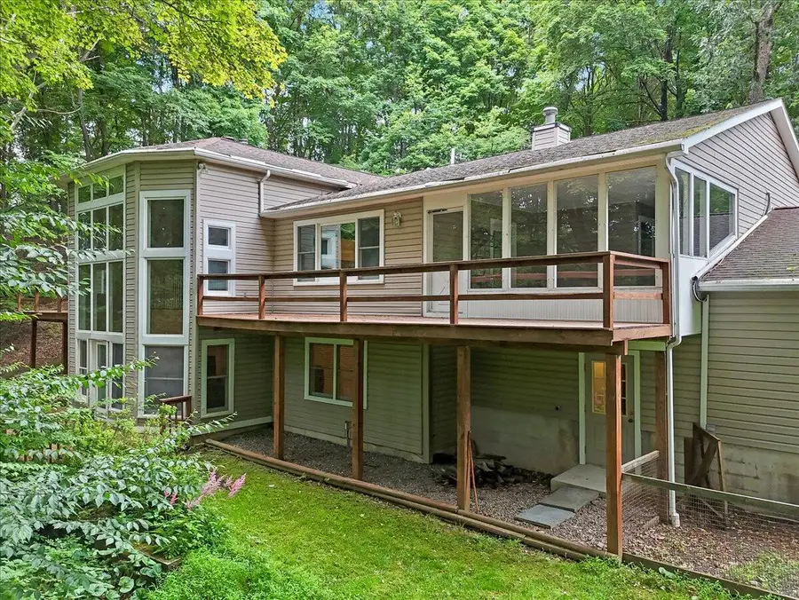 4018 Manor Drive, Stroudsburg, PA 18360 - Image #3