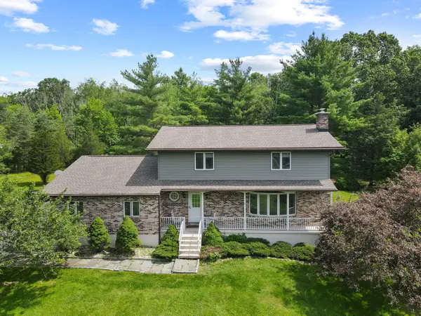 127 Stoneleigh Drive, East Stroudsburg, PA 18301