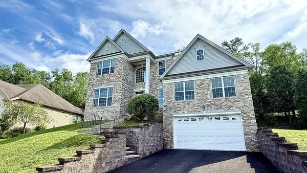 3171 Pine Valley Way, East Stroudsburg, PA 18302