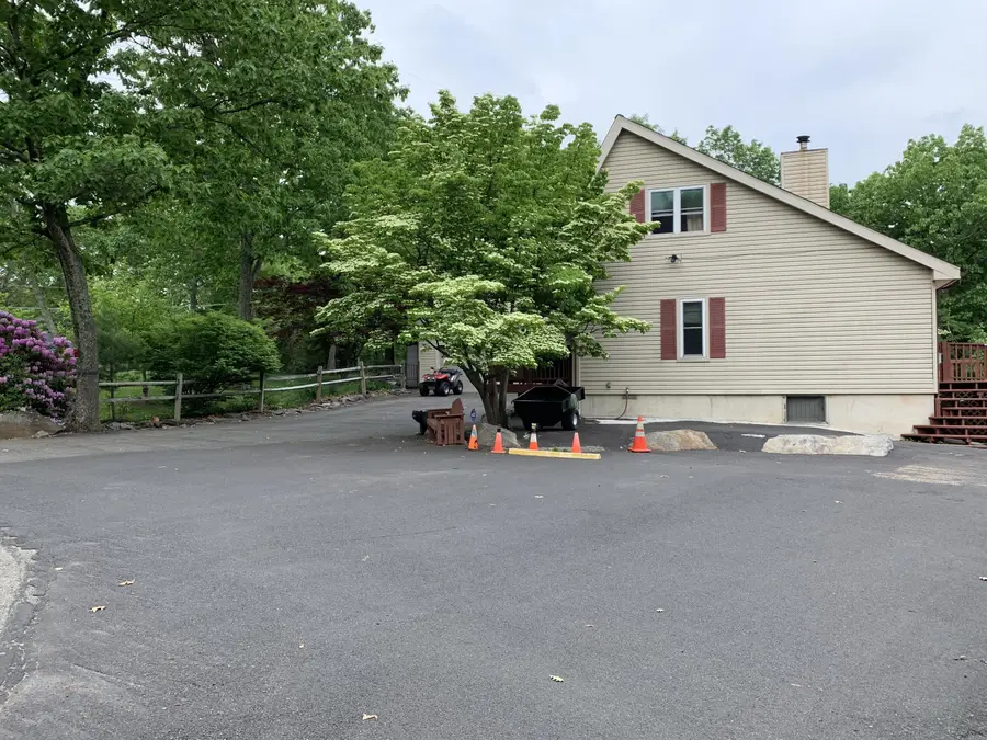 3205 Ely Court, Bushkill, PA 18324 - #3