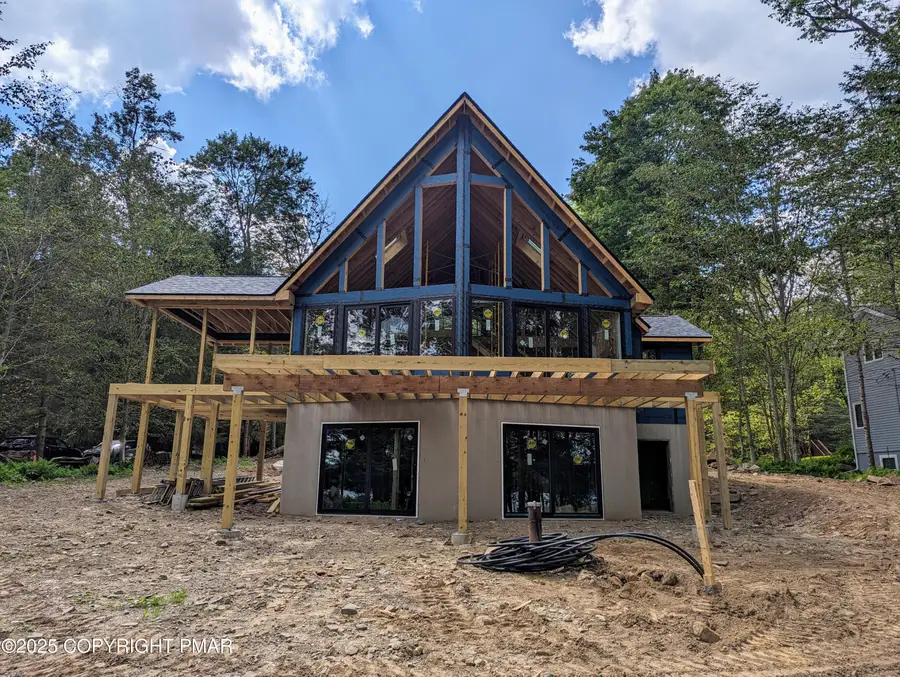 72 Lake Dr West, Clifton Township, PA 18424 - Image #2