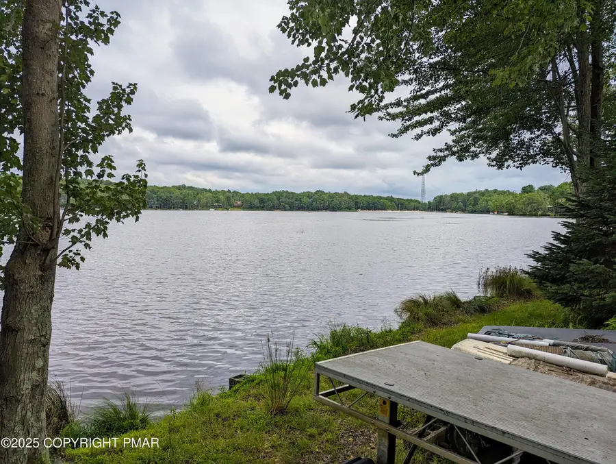 72 Lake Dr West, Clifton Township, PA 18424 - Image #3