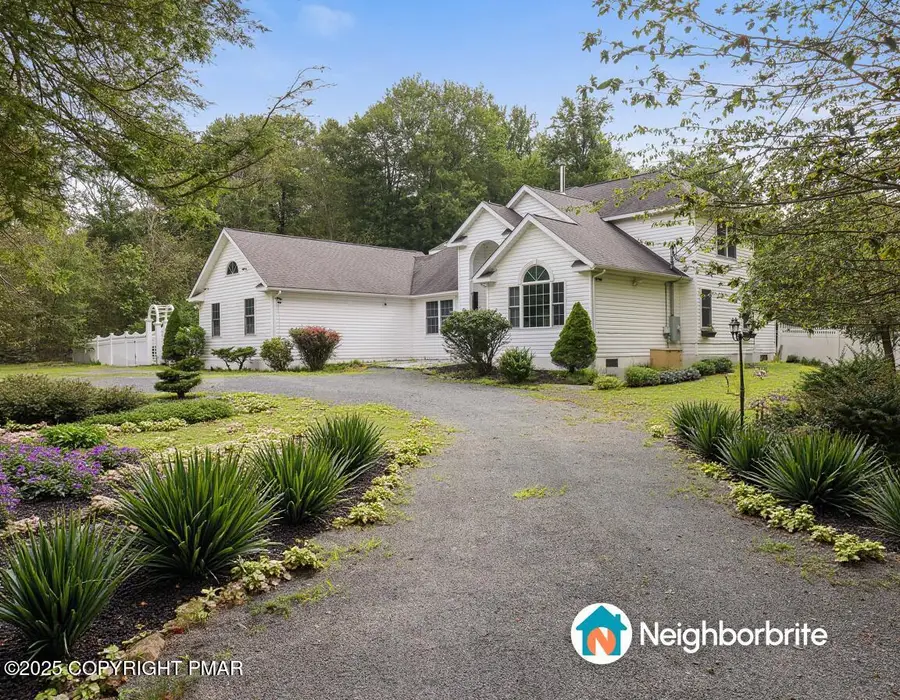 343 High Country Drive, Blakeslee, PA 18610 - Image #2