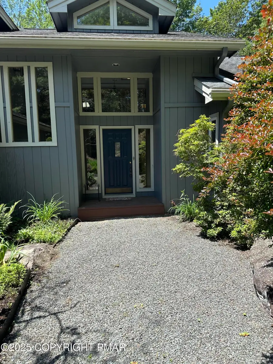 116 Little Fawn Crescent, Pocono Pines, PA 18350 - Image #2